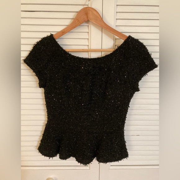 Design Lab Lord & Taylor Tops - Black sparkly peplum cropped top